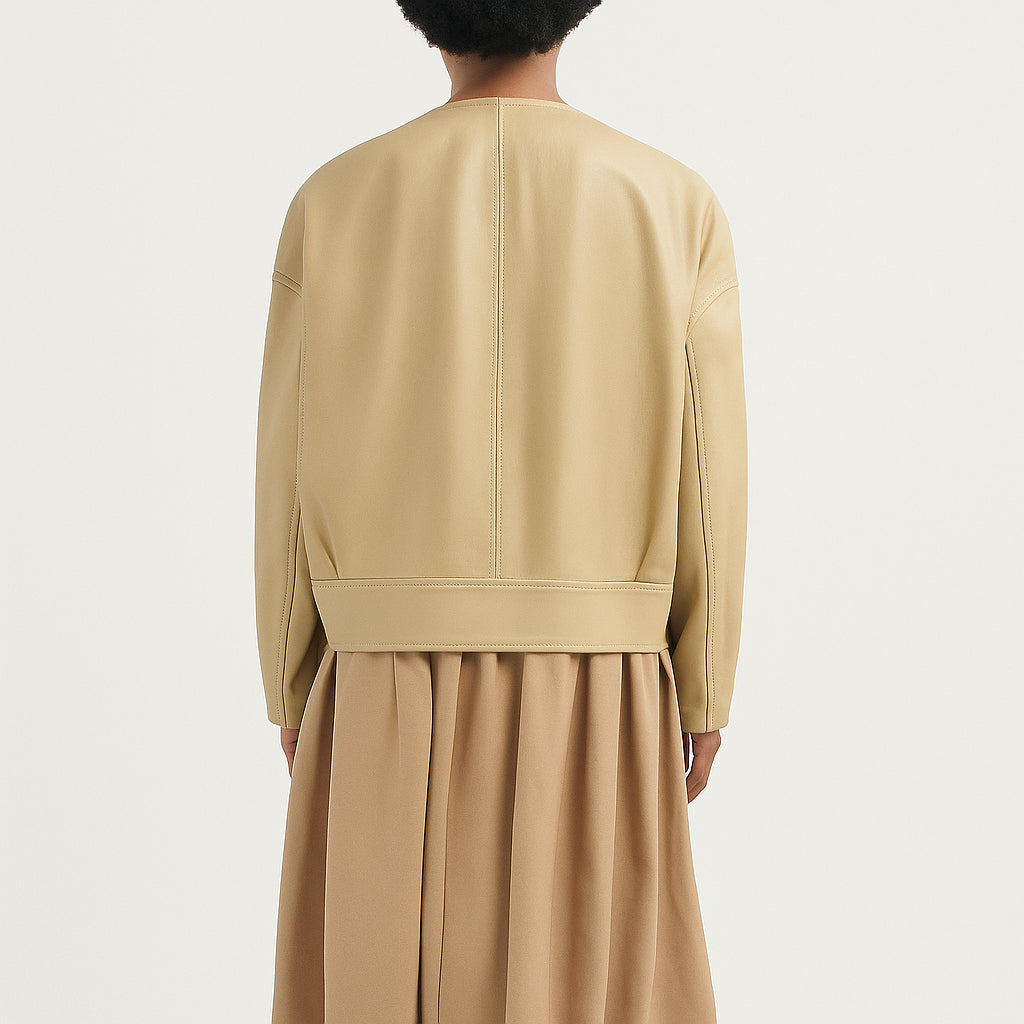 Molly-Novak-Loot-S03-Maya-Rudolph-Beige-Leather-Jacket-2