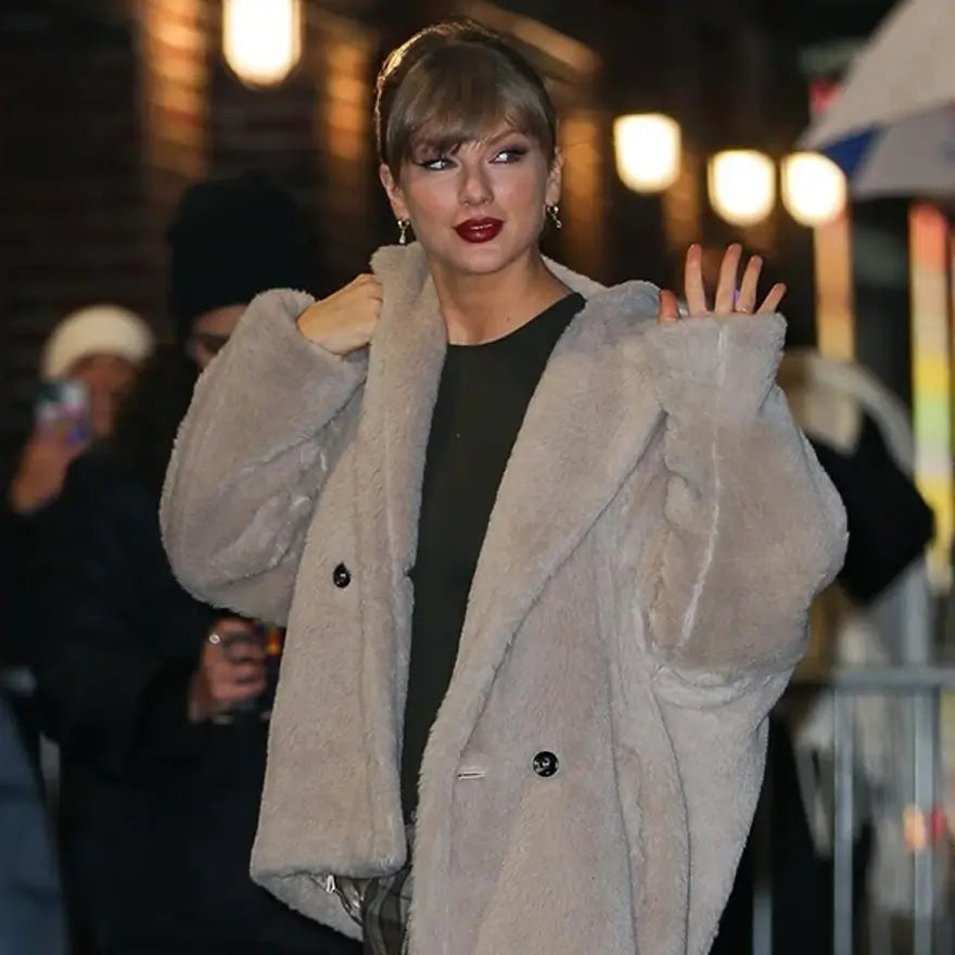 Late-Show-With-Stephen-Colbert-Taylor-Swift-Fur-Coat